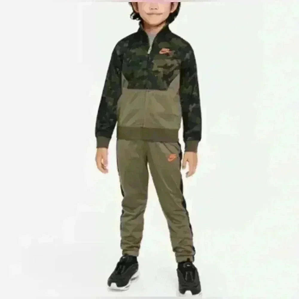 Nike baby Sportswear camo Tracksuit sz 24 months‎